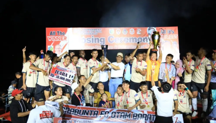 Pj Walikota Kotamobagu Asripan Nani Menutup Dengan Resmi Open Tournament Walikota Cup 2024