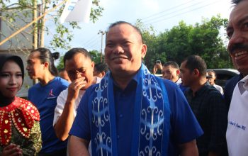 Elly Engelbert Lasut Tiba Di Kotamobagu Dengan Disambut Antusias Relawan Dan Simpatisan