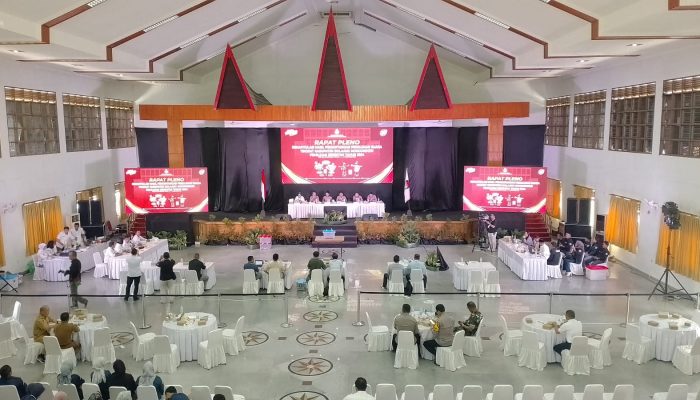 KPU Bolmong Gelar Pleno Tingkat Kabupaten, YSK-Viktor Unggul Sementara, Paslon Bupati Dan Wakil Bupati Berlangsung Ketat