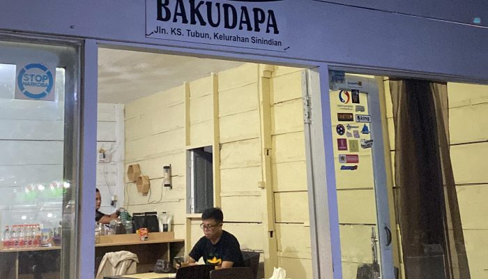 Bingung Malam Minggu Nongkrong Dimana? Cobain Deh Nongkrong Sambil Nikmati Kopi Tradisional Di Rumah Kopi BakuDapa