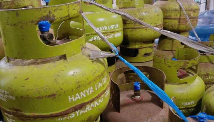 Kelangkaan Gas LPG 3Kg Di Bolmong Mengakibatkan Kenaikan Harga Hingga 35 Ribu Rupiah Per Tabung