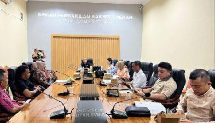 Pansus DPRD Bolmong Rapat Pembahasan LKPJ Bupati 2024 Bersama Sejumlah OPD